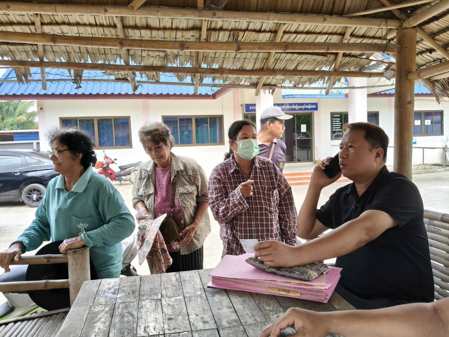 title - ส.ป.ก.พระนครศรีอยุธยา ดำเนินการสนันสนุนสินเชื่่อเงินกองทุนการปฏิรูปที่ดินเพื่อเกษตรกรรม เพื่อเป็นแหล่งเงินทุนดอกเบี้ยต่ำ ให้แก่เกษตรกร และให้บริการรับชำระค่าเช่าที่ดินเพื่อเกษตรกรรม รับชำระสินเชื่่อเงินกองทุนฯ ให้บริการในเขตปฏิรูปที่ดินตำบลคู้สลอด ตำบลหลักชัย อำเภอลาดบัวหลวง จังหวัดพระนครศรีอยุธยา